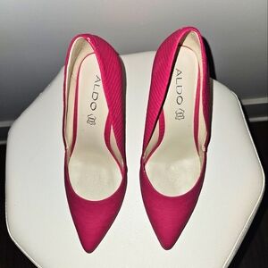 Fuchsia Pumps by Aldo, Sz 8, 4 in heels